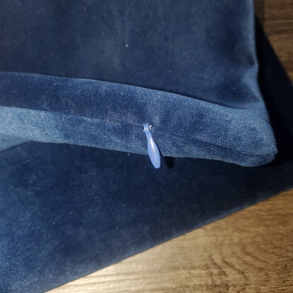 Navy Velvet Pillowcase - Picture 5 of 5